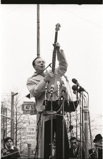 Pete Seeger, 1967 - Morrison Hotel Gallery