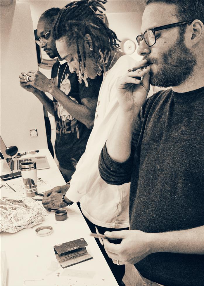 Snoop Dogg, Wiz Khalifa & Seth Rogen, ‘Puff Puff Pass', Los Angeles, CA, 2016 - Morrison Hotel Gallery